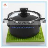 Graceful Beautiful Silicone Hollow Lace Table Pad, Lovely Hollow Lace Shape Silicone Table Pad for Kitchen Utensils