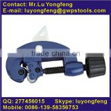 Light duty pipe cutter