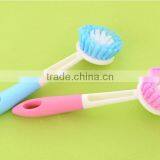 High Quality Colored Handle Kitchen Cleaning Pan Brush thumbnail-1