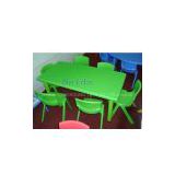 Square kids table and chair