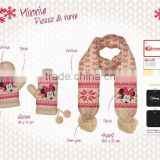 knitted glove and scarf with jacquard