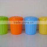 Plastic trash can with lid /Plastic dust bin Small TG81805D