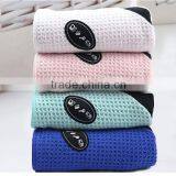 Wholesale Custom Logo Microfiber Organic Gym Sport Towel With Zip Pocket thumbnail-5