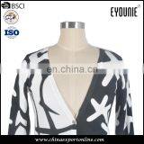 OEM Spring Black And White Pattern Print Fabric Winter Long Women Cardigan thumbnail-3