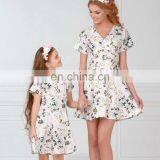 2019 Summer Family Outfits Floral V Neck Short Sleeve Mother and Daughter Long Maxi Dresses for Mom thumbnail-2
