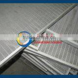 Wedge wire screen panels for stainless steel vibrating conveyor.