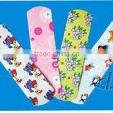Hot Sale Medical First Aid Plaster Adhesive Bandage Fabric Dressing Strip Plaster Large Band Aid thumbnail-1
