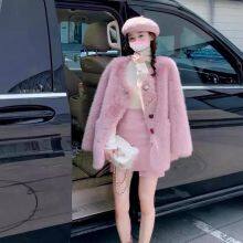 A Short Candy-colored Faux Fox Fur Coat for Women in Autumn and Winter, a Fashionable Wide-cut Round-neck Warm and Eco-friendly Fur Coat thumbnail-2