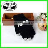 Unisex Magic Glow in the Dark Gloves thumbnail-3