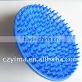 Round Plastic Horse Mane Comb thumbnail-1