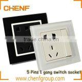 High Quality Cheaper 10A 250V 5 Holes Wall Switch Socket thumbnail-2