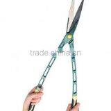 LIGHTWEIGHT HEDGE SHEARS thumbnail-1