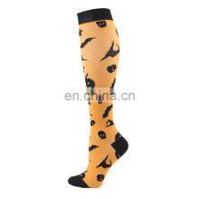 Novelty 20-30 Mmhg Skeleton Bats Women Men Stocking Pumpkin Alien ET Mummy Pattern Jacquard Spooky Halloween Compression Socks thumbnail-4