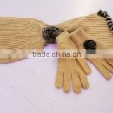 fashion acrylic knitted gloves scarf set with artificial fur