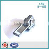 China Manufacturer Factory Price Zipper Slider for Shopping Bag thumbnail-1