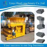 Laying a Concrete Block Used QMR6-25 Laying Concrete Block Machine