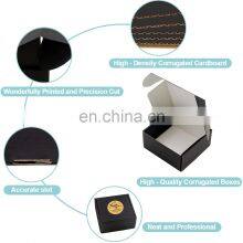 Экологически чистая упаковка из картона в черно-золотом цвете — коробки для одежды, обуви и косметики с индивидуальным логотипом, прочные для отправки по почте thumbnail-4