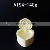 Heart-shaped Makeup Powder Case thumbnail-1