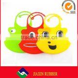 Hot Sale Triangle Bib Patterns Waterproof Soft Food Grade Silicone Baby Bib With Pocket thumbnail-1