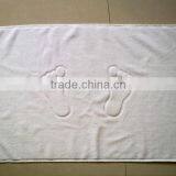 100% Cotton Hotel Jacquard Bath Mat thumbnail-1