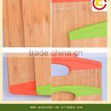 Custom Bamboo Chopping Board With Silicone Handle thumbnail-2
