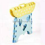 Lovely Peanut Top Stool PP Folding Stool