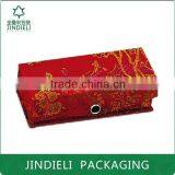 Red Cloth Packaging Box for Perfume