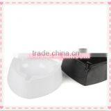 Triangle Shape Portable Plastic Ashtray , Melamine Smoke Absorbing Ashtray thumbnail-2
