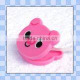 Customized Hot Sell Cheap High Quality Round Plastic Hanger With Samll Bear Shape Lips Manufacturer in Shenzhen thumbnail-2