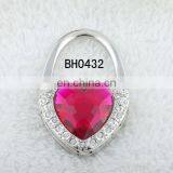 New product 2015 fashion pink crystal handbag holder heart shape bag holder shopping bag holder