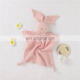 Милый кролик - мягкая игрушка - плед для младенцев из органического хлопкового муслина