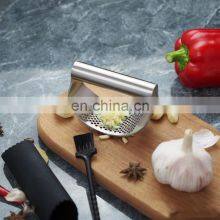 Wholesale New Arrival 2021 Professional Manual Stainless Steel Garlic Press Crusher thumbnail-4