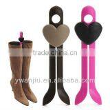 Supply Creative Portable Heart-shaped Boots Clip thumbnail-1