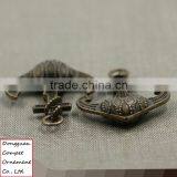 Wholesale Retro Zinc Alloy High End Three Dimensional Rudder Anchor Pendant thumbnail-3