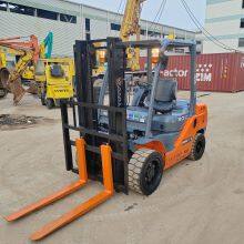 Wholesale of Low-priced Komatsu 2-ton, 3-ton, 5-ton Hydraulic Multifunctional Forklifts for Sale thumbnail-4