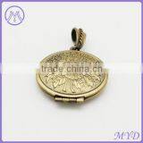 Antique Bronze Oval Open Locket thumbnail-6