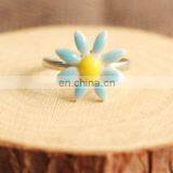 High Quality Hot Sale Daisy Rings Bridal Ceramics Engagement Ring for Women Jewelry Gift thumbnail-5