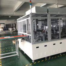 Маленькая машина для производства бумажных стаканчиков. Машина для производства одноразовых бумажных стаканчиков для кофе.