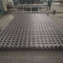 PVC Coated Welded Wire Mesh Roll for Poultry and Rabbit Cage Enclosures thumbnail-5