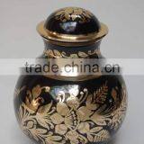 Wholesaler of Cremation Urns in India thumbnail-1