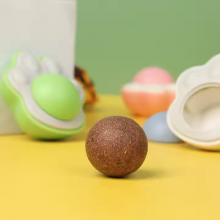 New Interactive Cat Toys Pet Supplies New Hot Selling Catnip Ball Gall Fruit Licks Cat Teeth Toy Mint Rotating Ball thumbnail-2