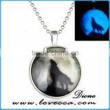 Hot Selling Stock Creative Glow in the Dark Round Pendant Luminous Necklace thumbnail-3