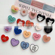 Customised LOGO Heart-shaped Mobile Holder Custom Logo With Epoxy Resin Phone Grip Cell Phone Stand For Phone Sockets thumbnail-1