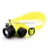 FT50 IPX8 Waterproof Plastic Underwater Diving Led Equipment Flashlight Diving thumbnail-3