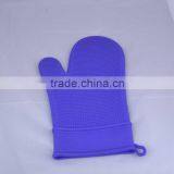 Heat-resistant Oven Mitt thumbnail-1