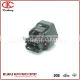 Yazaki 4 Pole Female Waterproof Automotive Electrical Connector thumbnail-2