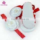 Fancy Polka Dot Floral Newborn Crib Shoes Baby Shoes Matching Headband thumbnail-3