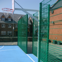 Green PVC Coated Steel Wire Mesh Roll for Stadium & Court Fencing thumbnail-1