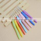 8pcs Colorful Soft Plastic Handle Aluminum Crochet Hooks Knitting Needles Set thumbnail-1