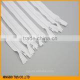 High Quality No.#3 20 cm Auto Lock Close End White Nylon Zipper thumbnail-5